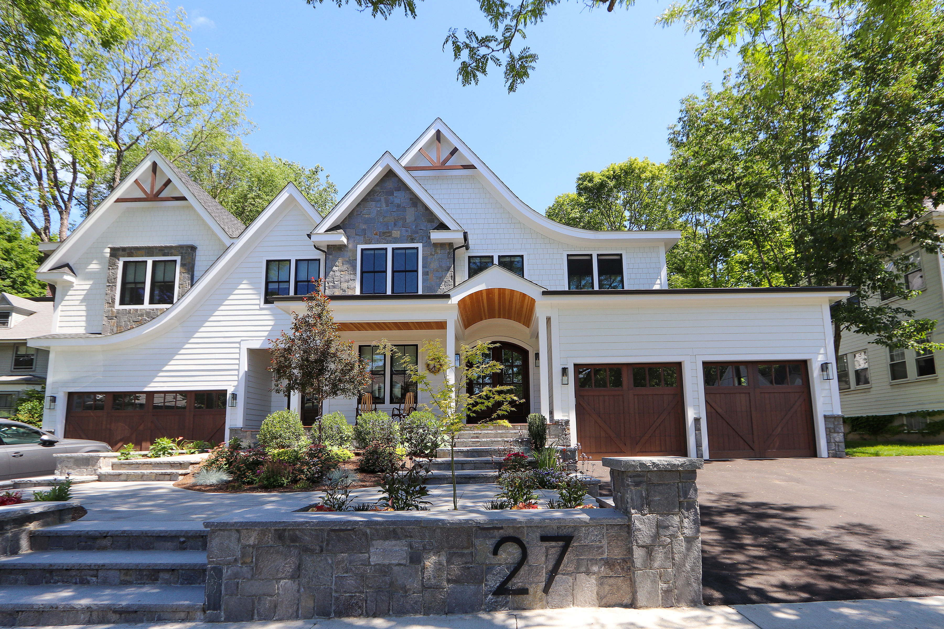 Newtonville Relocation & Logistics Handbook: Commutes, School Runs, and Daily Life for Young Families