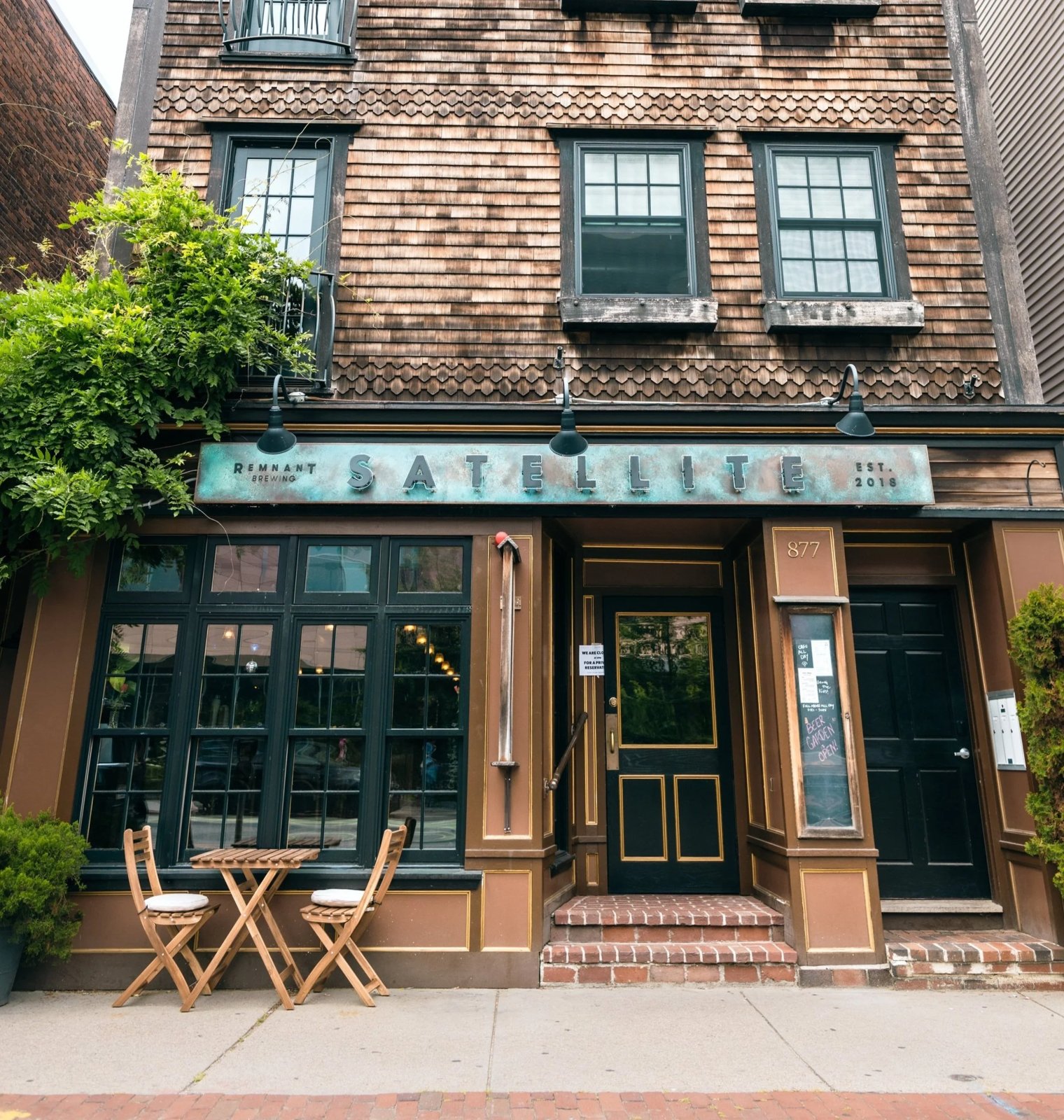 Satellite - Craft Beer, Coffee & Cocktails Served with Burgers and Live Music