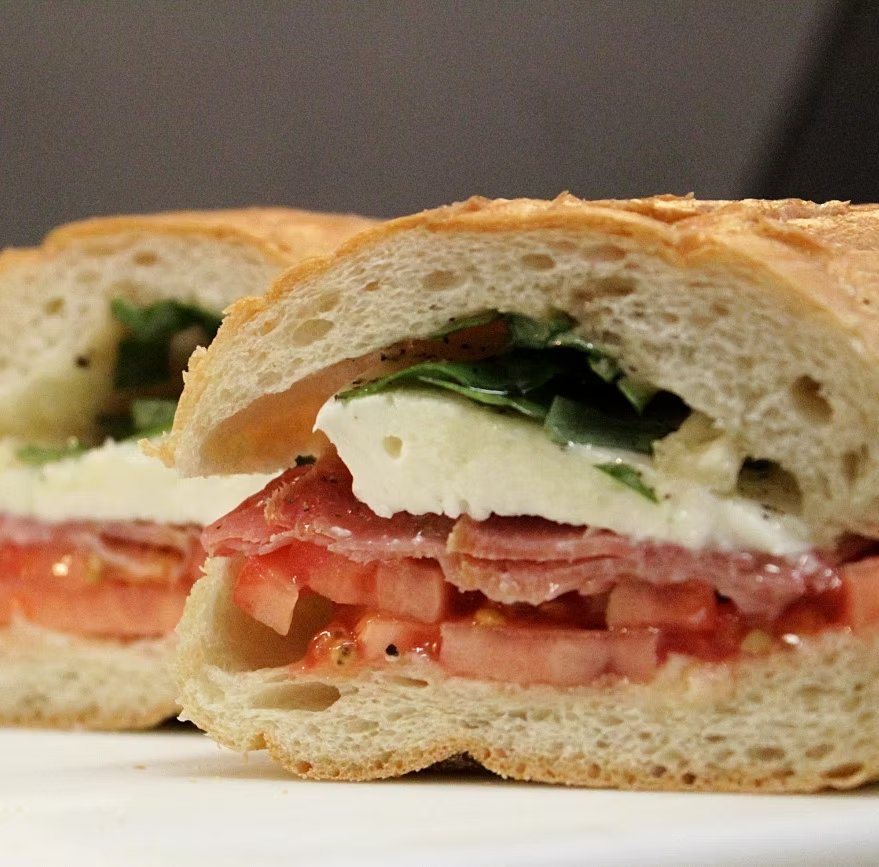 Avenue Deli